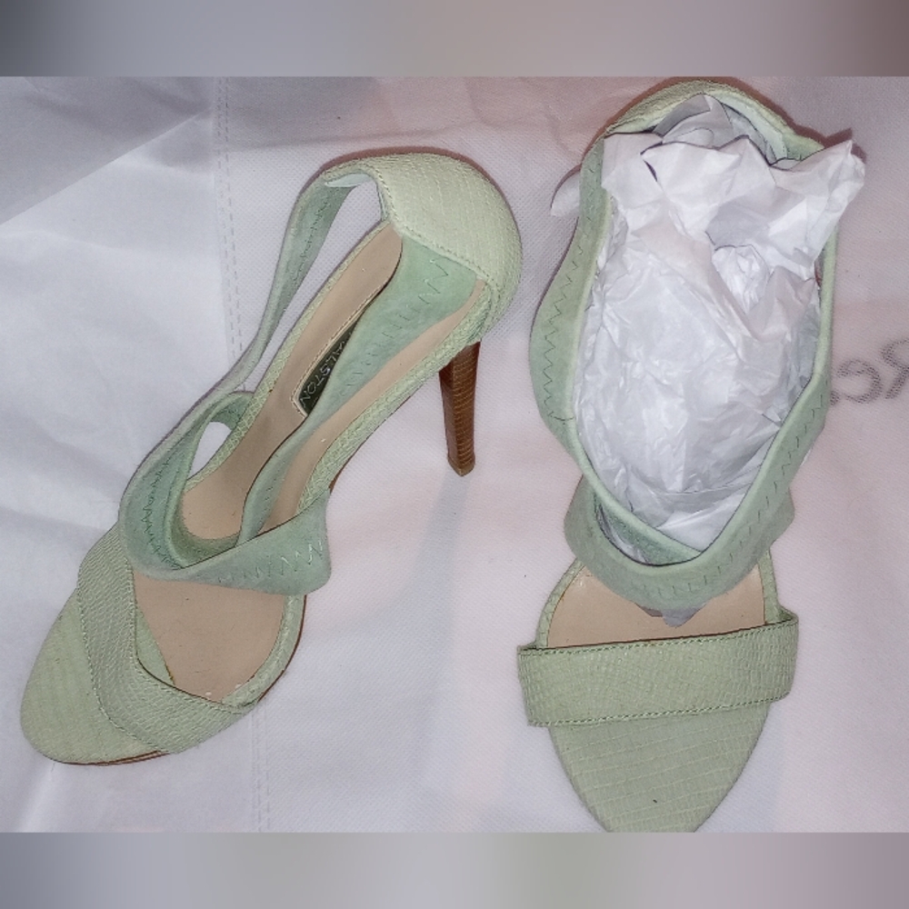 Halston Mint Green Open toe heels. New without tags. Leather Straps. Size 6 1/2M